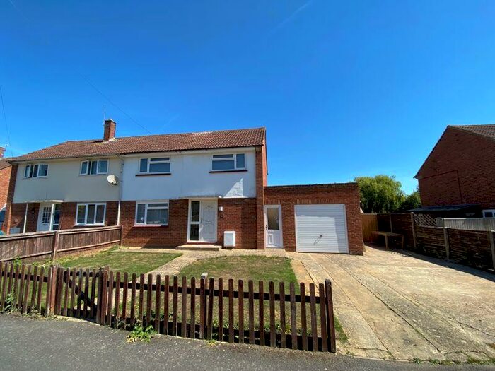 3 Bedroom Detached House To Rent In Elton Crescent, Wheatley, OX33