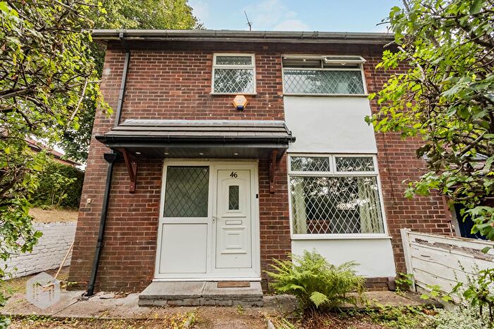 2 Bedroom End Of Terrace House For Sale In Lochawe Close, Heywood, Greater Manchester, Uk, OL10