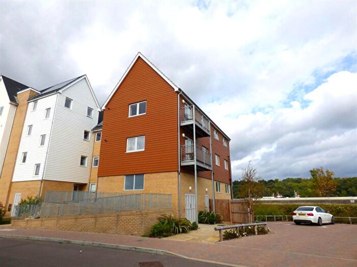 1 Bedroom Apartment To Rent In The Shoreway, St Marys Island, Chatham, ME4