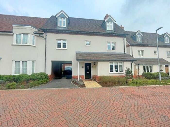4 Bedroom Link Detached House To Rent In Apricot Mews, CO5