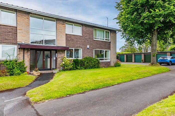 2 Bedroom Flat For Sale In Moss Close, Wickersley, Rotherham, S66