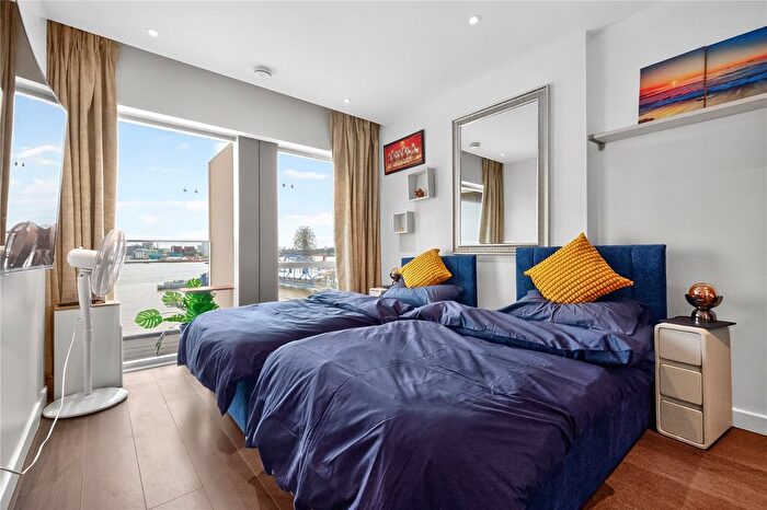 2 Bedroom Flat To Rent In Cutter Lane, London, SE10