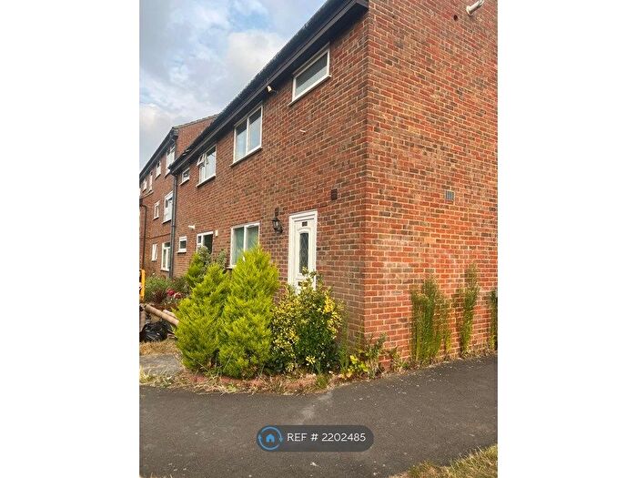 3 Bedroom End Of Terrace House To Rent In Sunderland Road, Sandy, SG19