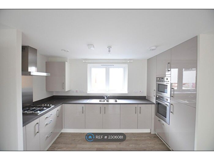 2 Bedroom Flat To Rent In St Aubyn Street, Plymouth, PL1