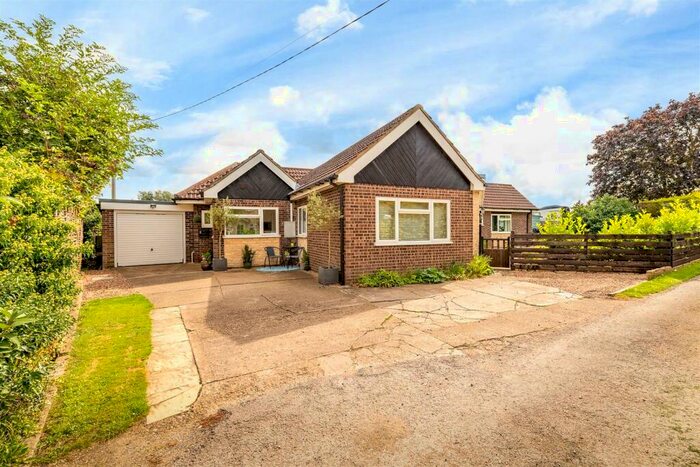 4 Bedroom Bungalow For Sale In Bridge Lane, Scopwick, Lincoln, LN4