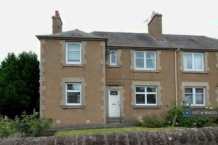 2 Bedroom Flat To Rent In Redford Road, Edinburgh, EH13