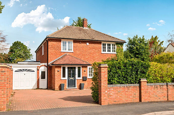 4 Bedroom House For Sale In Avondale Road, Fleet, GU51