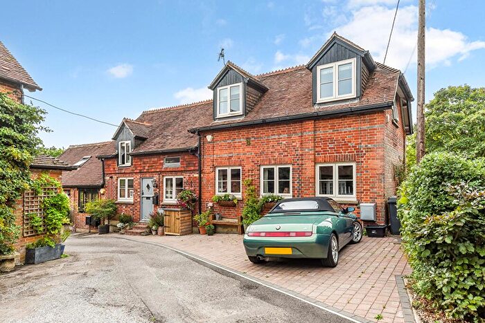 3 Bedroom Semi Detached House For Sale In Upper Church Road, Shedfield, Southampton, SO32