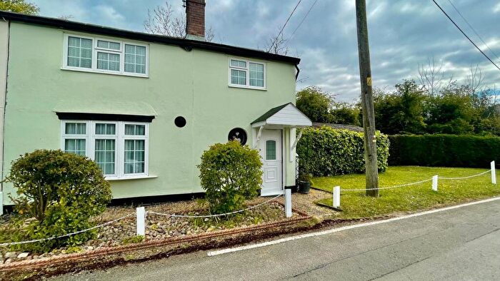 2 Bedroom Semi-Detached House For Sale In The Street, Occold, IP23