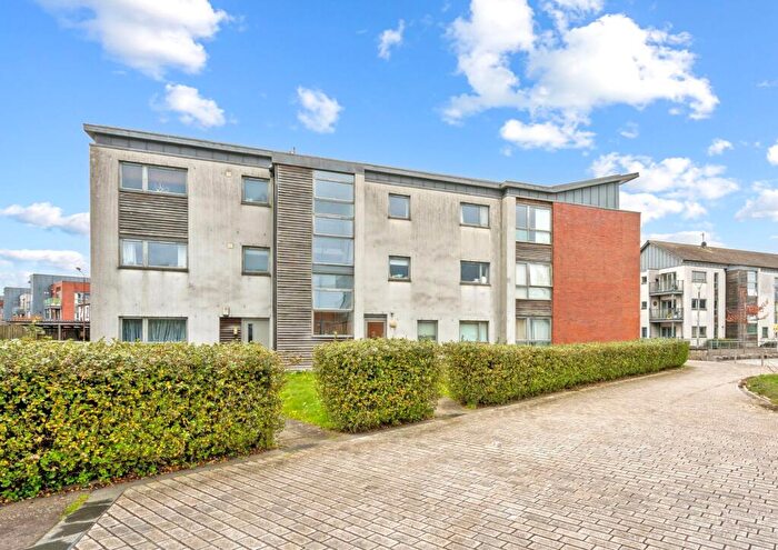 2 Bedroom Flat For Sale In Glendevon Drive, Stirling, FK8