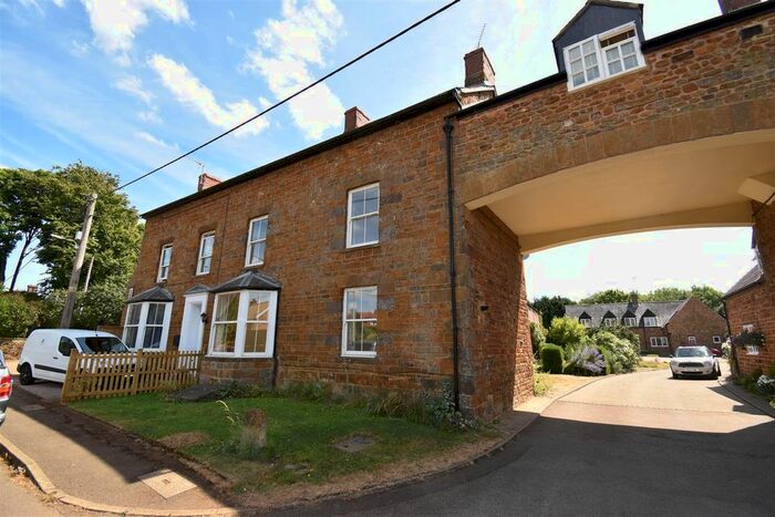 2 Bedroom Semi-Detached House For Sale In Westhorpe Mews, Byfield, Daventry, NN11