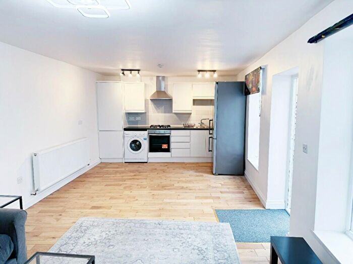 2 Bedroom Flat To Rent In Stackpool Road, Bristol, BS3