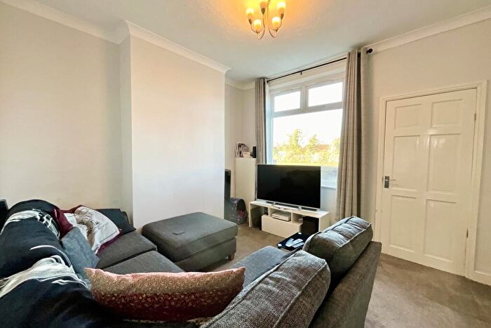 2 Bedroom Terraced House For Sale In Aughton Road, Swallownest, Sheffield, S26