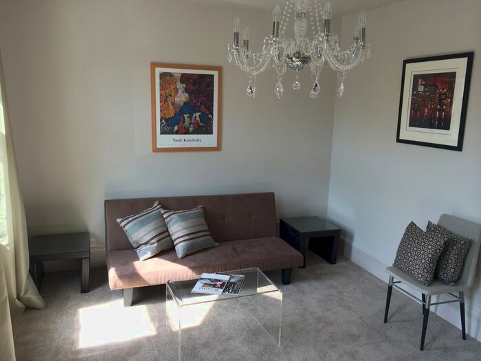 3 Bedroom Flat To Rent In Glenthorne Road, Friern Barnet, N11