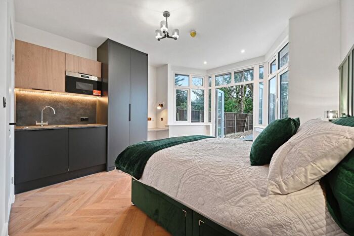 Studio To Rent In Corringway, Ealing, W5