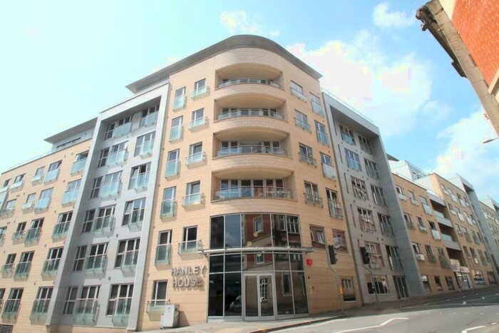 3 Bedroom Apartment To Rent In Hanley House, Hanley House, NG1