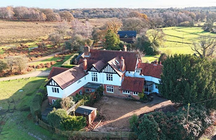 5 Bedroom Country House For Sale In Beaulieu Road, Lyndhurst, SO43