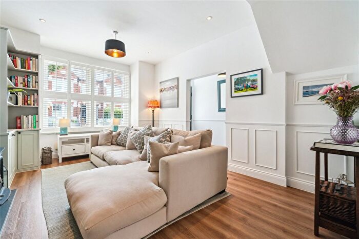 4 Bedroom Detached House For Sale In Aldren Road, SW17
