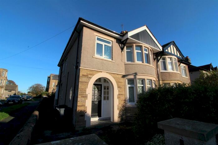 1 Bedroom Apartment To Rent In Victoria Parade, Morecambe, LA4