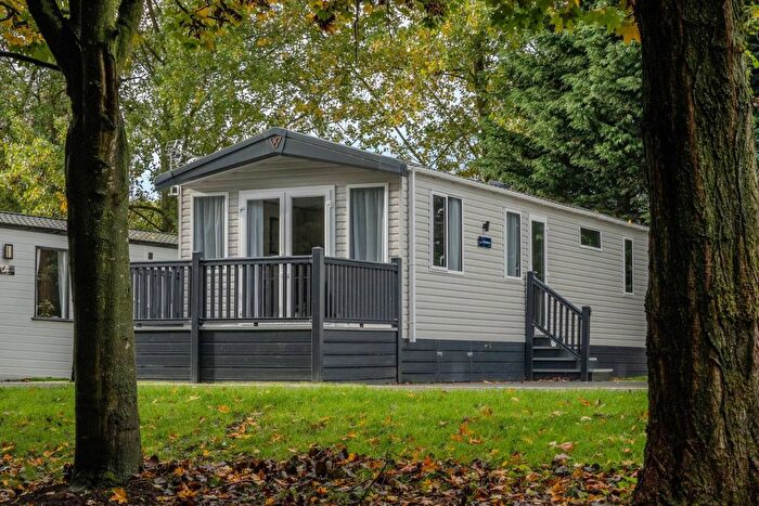 2 Bedroom Lodge For Sale In Allerthorpe, York, YO42