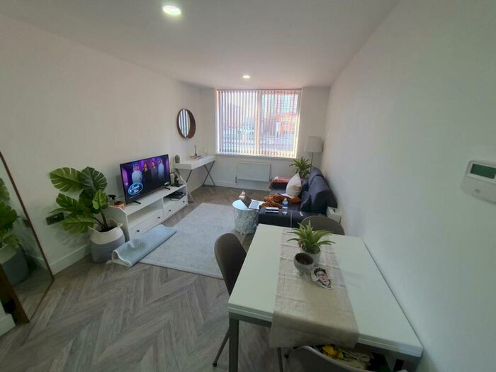 1 Bedroom House To Rent In Maindy Road, Cathays, CF24