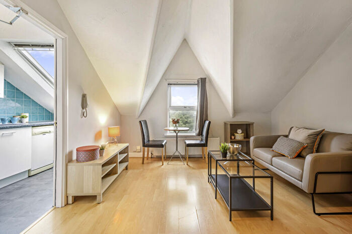 1 Bedroom House To Rent In Moor View, Leeds, LS6