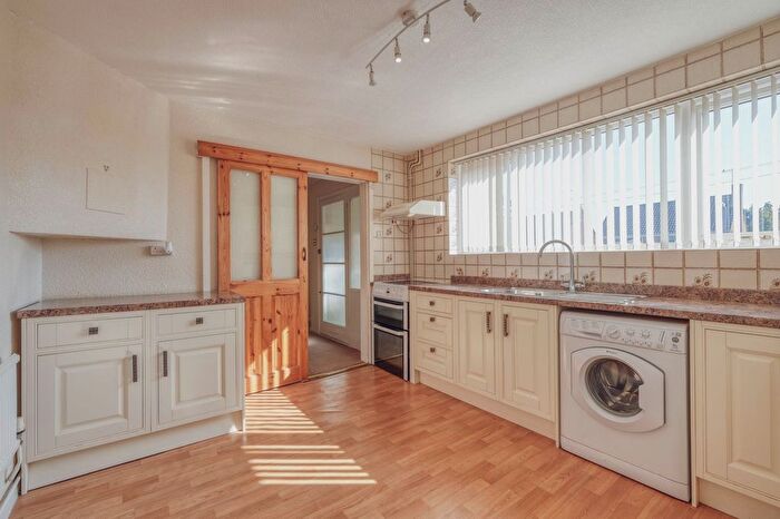 3 Bedroom Bungalow For Sale In Scott Road, Headless Cross, Redditch, B97