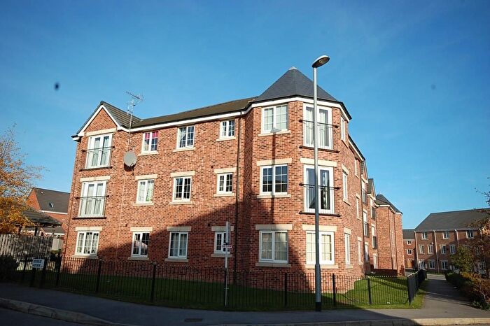 2 Bedroom Flat To Rent In New Forest Way, Leeds, West Yorkshire, LS10