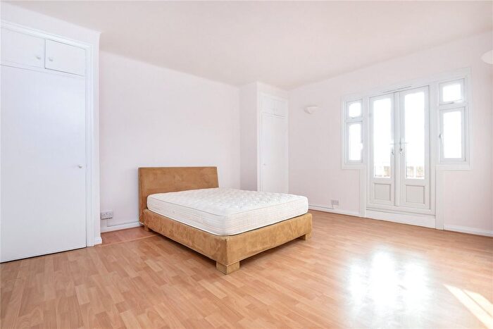 2 Bedroom Flat To Rent In Fitzjohn's House, Fitzjohn's Avenue, London, NW3