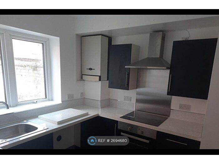 3 Bedroom Terraced House To Rent In Peter Street, Blackpool, FY1