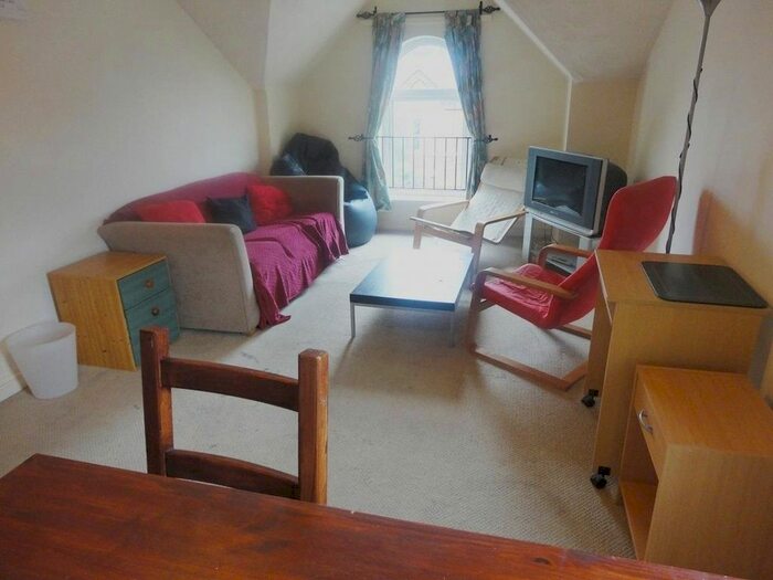 3 Bedroom Flat To Rent In Parsonage Road, Manchester, M20
