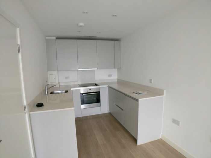 1 Bedroom Flat To Rent In Tennyson Apartments, Croudon, CR0