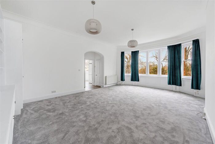 2 Bedroom Flat To Rent In Frognal Gardens, Hampstead, NW3