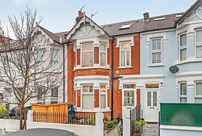 5 Bedroom Property For Sale In Drayton Gardens, Ealing, W13