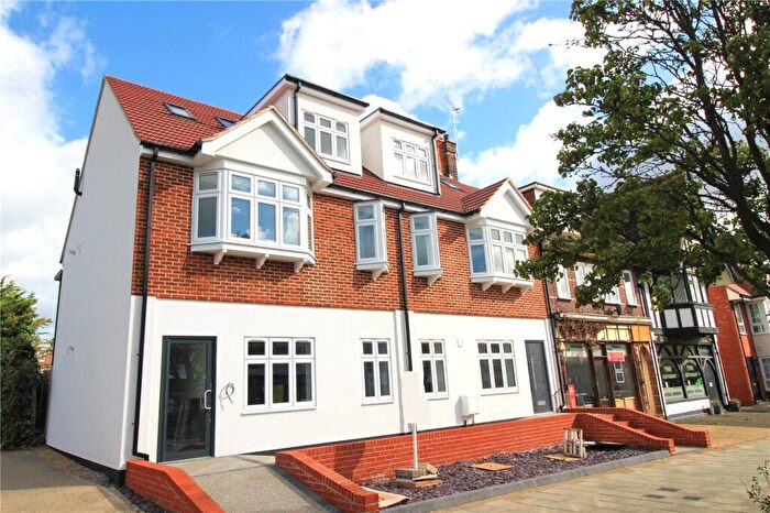 2 Bedroom Apartment For Sale In London Road, Leigh On Sea, SS9