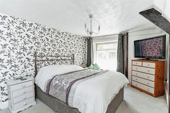 2 Bedroom End Of Terrace House For Sale In Eaton Place, Paignton, TQ4