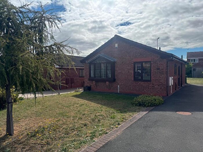 3 Bedroom Detached Bungalow For Sale In Ackford Drive, Worksop, S80