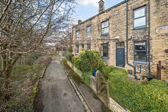 2 Bedroom Terraced House For Sale In Banksfield Terrace, Hebden Bridge, West Yorkshire, HX7