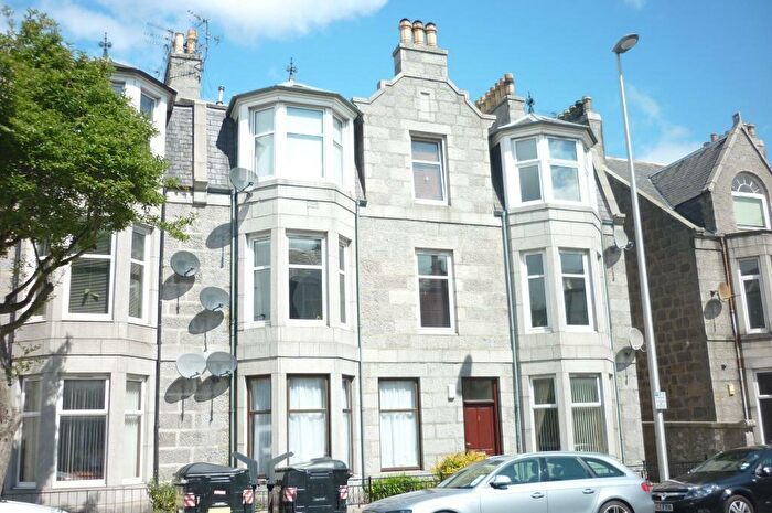 1 Bedroom Flat To Rent In Union Grove, The West End, Aberdeen, AB10