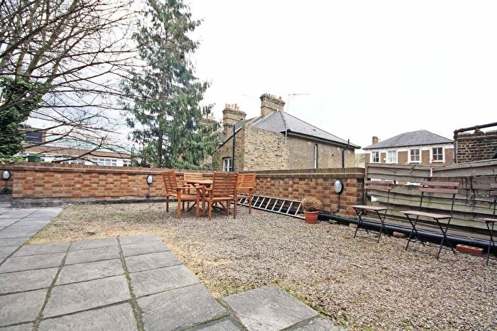 1 Bedroom Flat To Rent In Uxbridge Road, London, W12