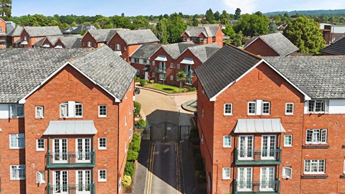 2 Bedroom Apartment For Sale In Knights Place, St Leonards Road, Windsor, SL4