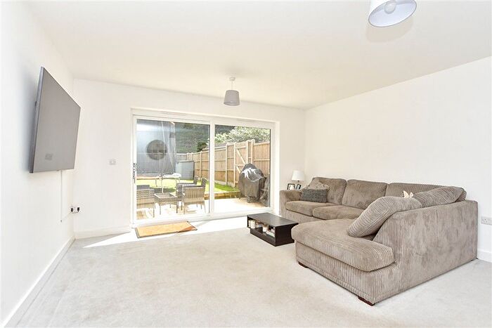 3 Bedroom End Of Terrace House For Sale In Otterham Quay Lane, Rainham, Gillingham, Kent, ME8