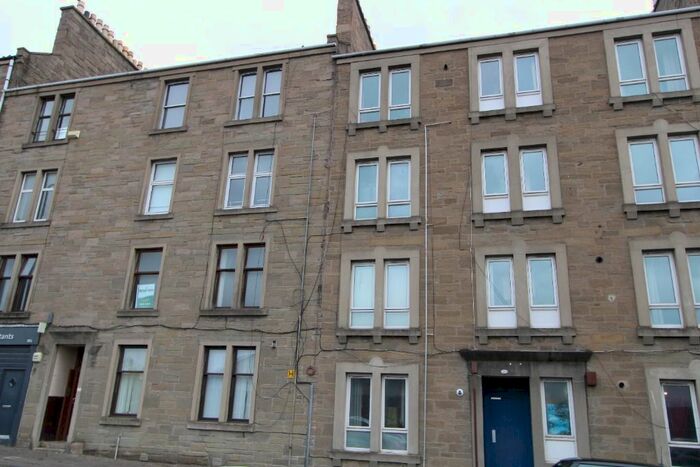 1 Bedroom Flat To Rent In Strathmartine Road, Dundee, DD3