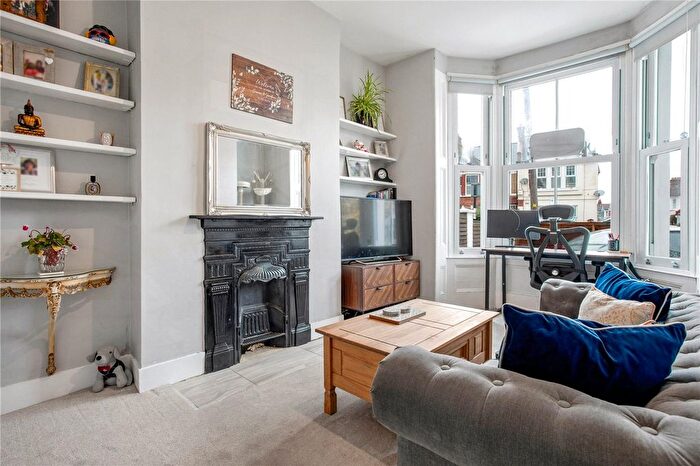 1 Bedroom Flat For Sale In Vant Road, London, SW17