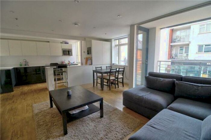 2 Bedroom Apartment To Rent In Oxford Street, Leamington Spa, CV32