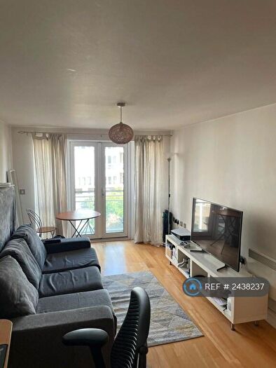 1 Bedroom Flat To Rent In Lockes Wharf, London, E14
