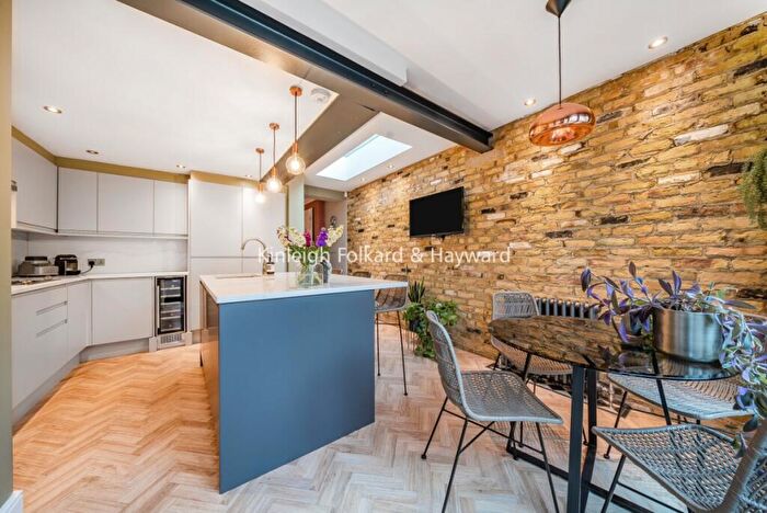 2 Bedroom End Of Terrace House To Rent In Adelaide Road, Chislehurst, BR7