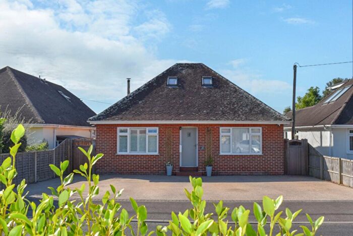 3 Bedroom Detached Bungalow For Sale In Lodge Road, Pennington, Lymington, SO41