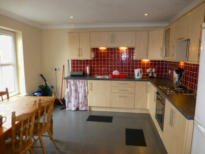 1 Bedroom Flat To Rent In Nott Square, Carmarthen, SA31