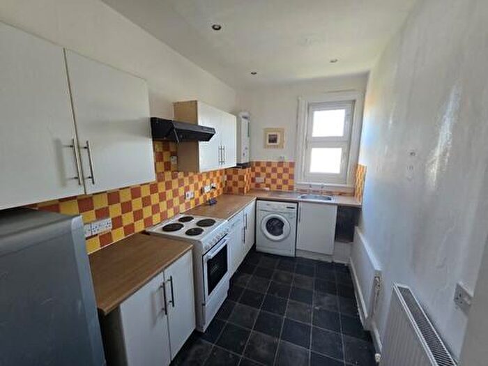 2 Bedroom Flat To Rent In Dens Road, Dundee, DD3